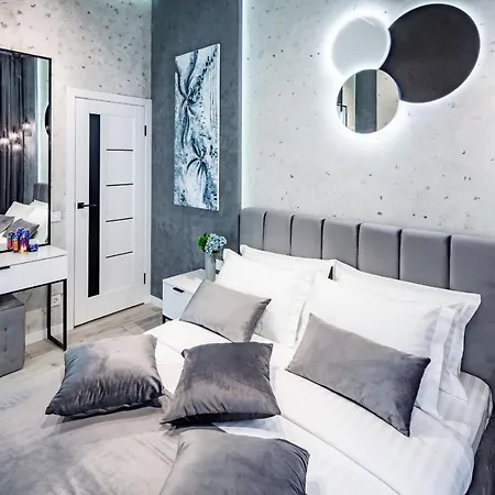Alfa Apartments Kulisha 12 利沃夫 外观 照片