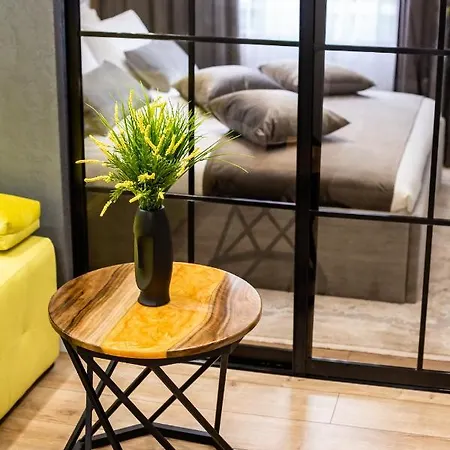 Alfa Apartments Kulisha 12 利沃夫 外观 照片