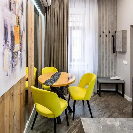 Alfa Apartments Kulisha 12 利沃夫 外观 照片
